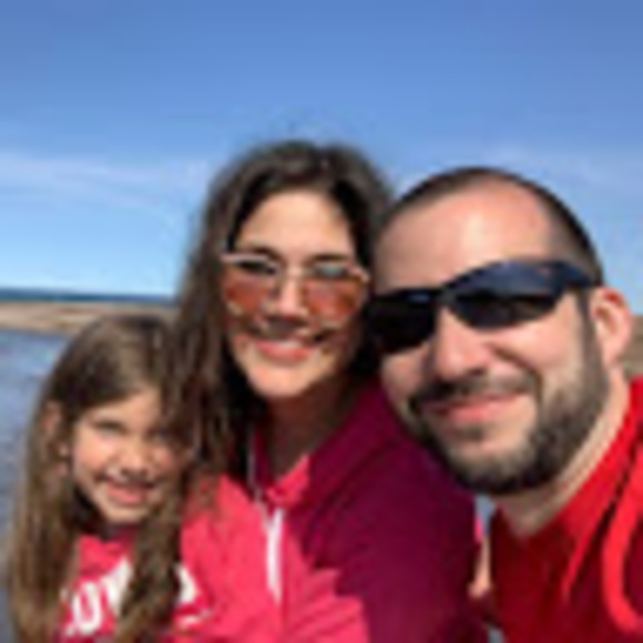 Meet your Posher, Catalina - Picture 1 of 1